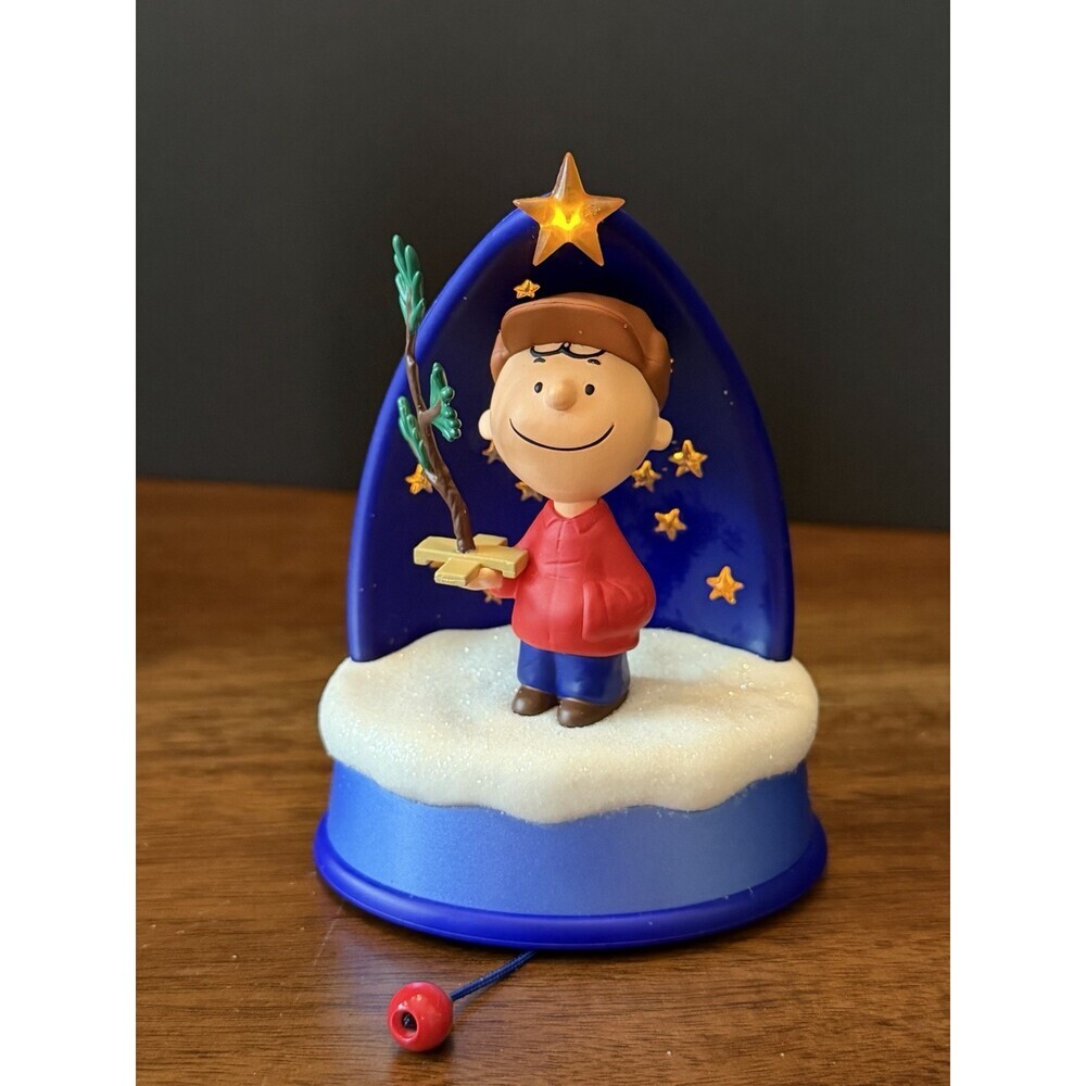 2016  WORKS Hallmark Keepsake Peanuts Charlie Brown Ornament Light Sound Motion